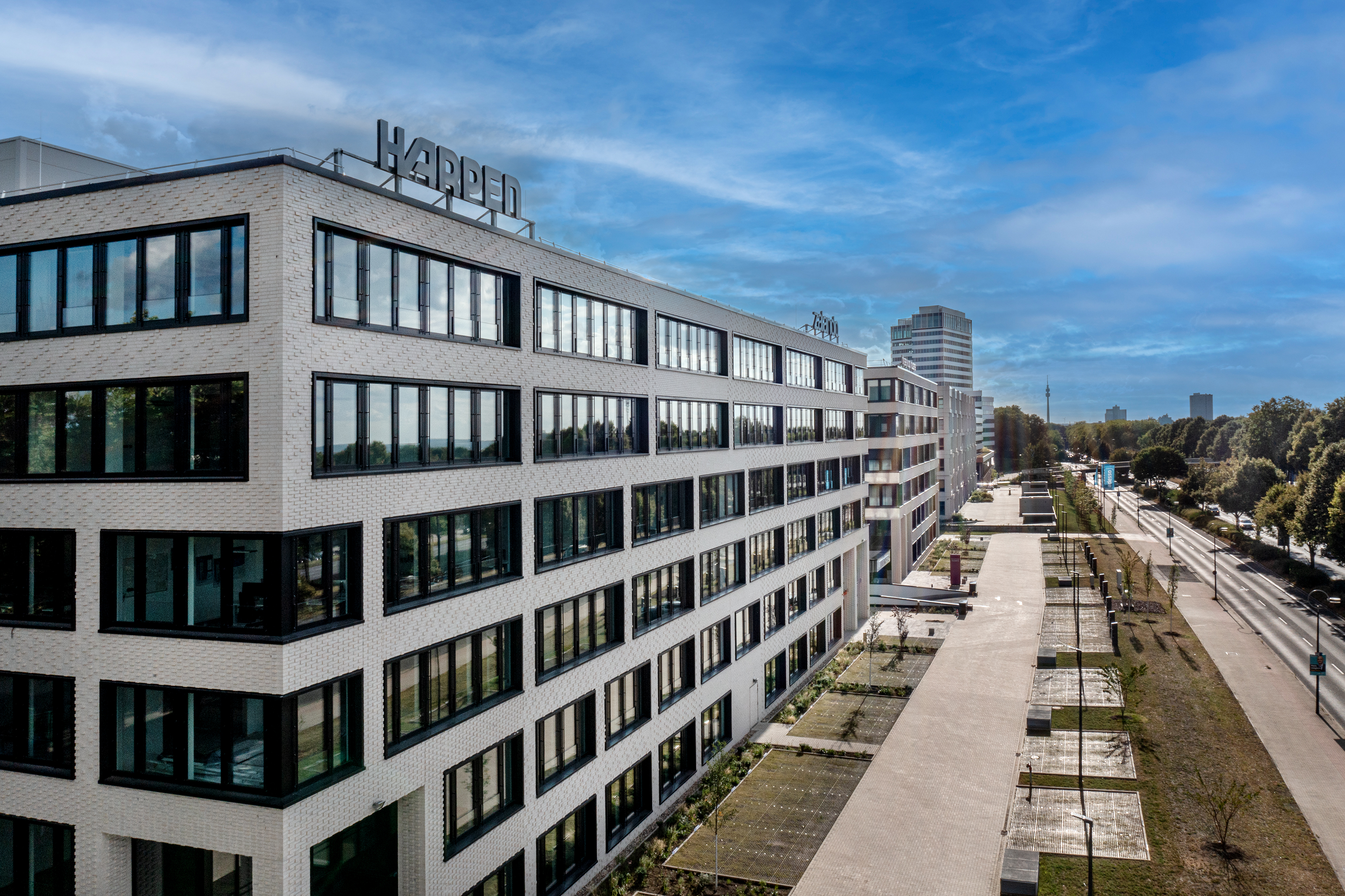 SKOFFICE – A PLACE TO WORK, GROW & LIVE